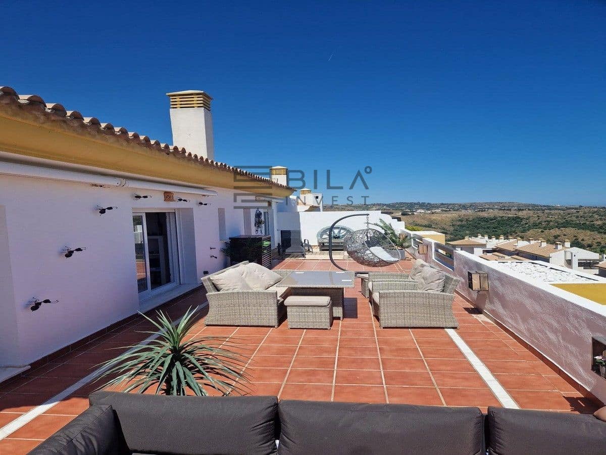 2 bedroom Penthouse for sale in La Cala de Mijas with pool - € 349,000 (Ref: 9895214)