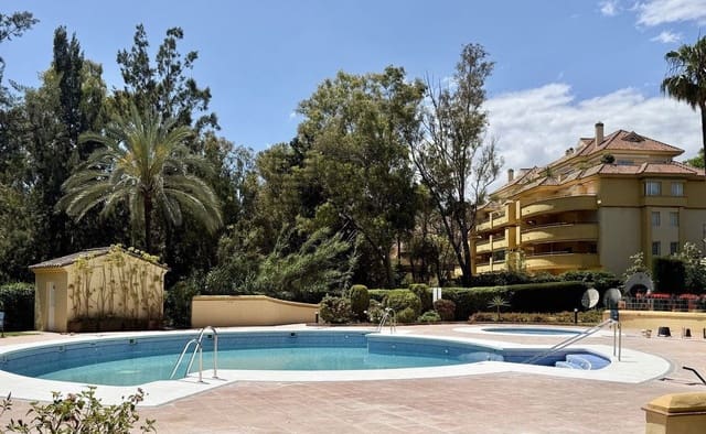 3 bedroom Penthouse for sale in Río Real, Marbella - € 749,000 (Ref: 9895215)