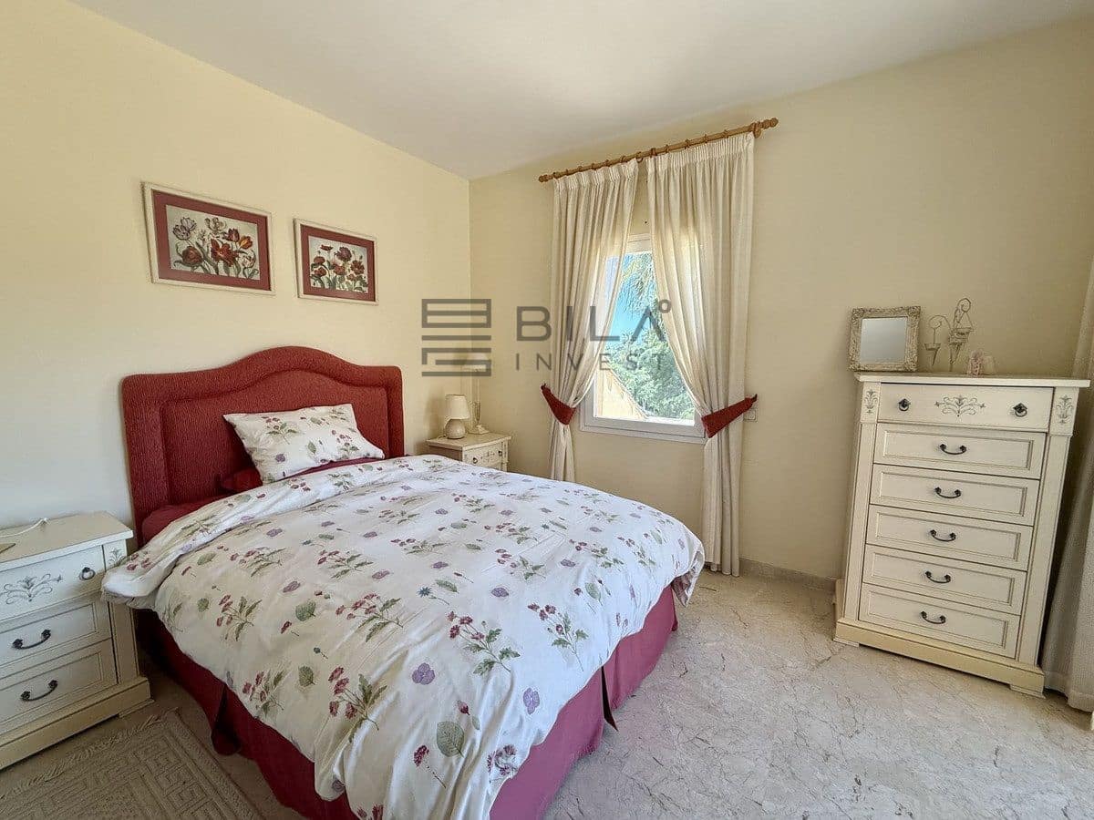 3 bedroom Penthouse for sale in Rio Real with pool - € 749,000 (Ref: 9895215)