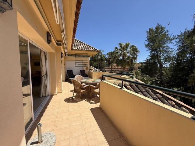 3 bedroom Penthouse for sale in Río Real, Marbella - € 749,000 (Ref: 9895215)