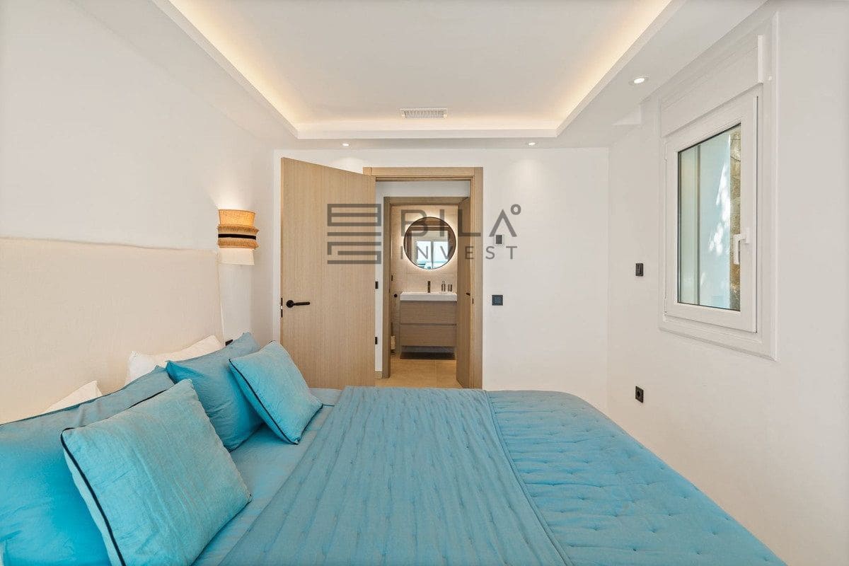3 sovrum Hus till salu i Marbella med pool garage - 1 180 000 € (Ref: 9895296)