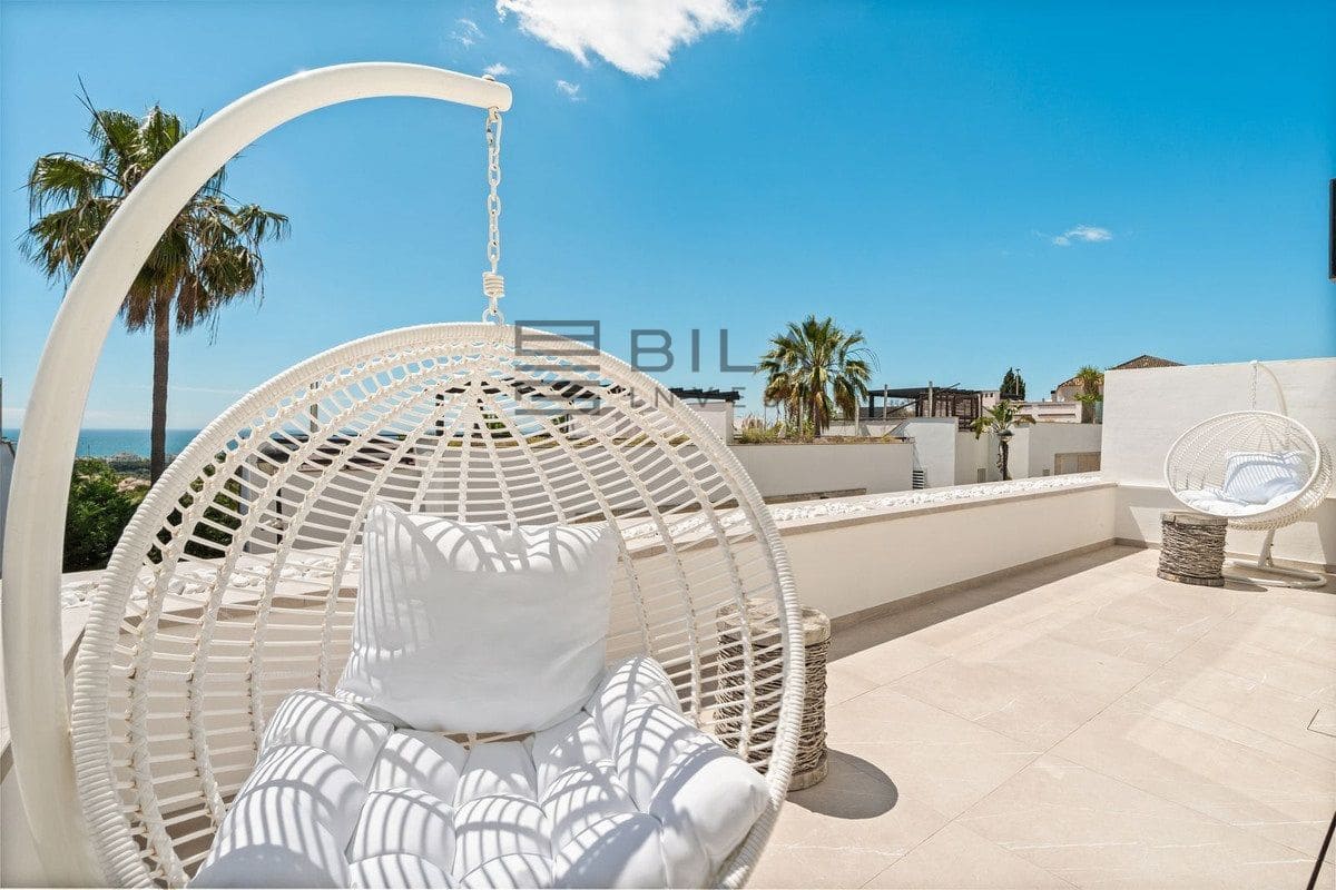 3 sovrum Hus till salu i Marbella med pool garage - 1 180 000 € (Ref: 9895296)
