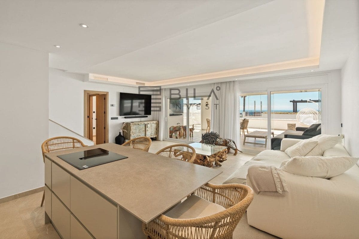 3 sovrum Hus till salu i Marbella med pool garage - 1 180 000 € (Ref: 9895296)