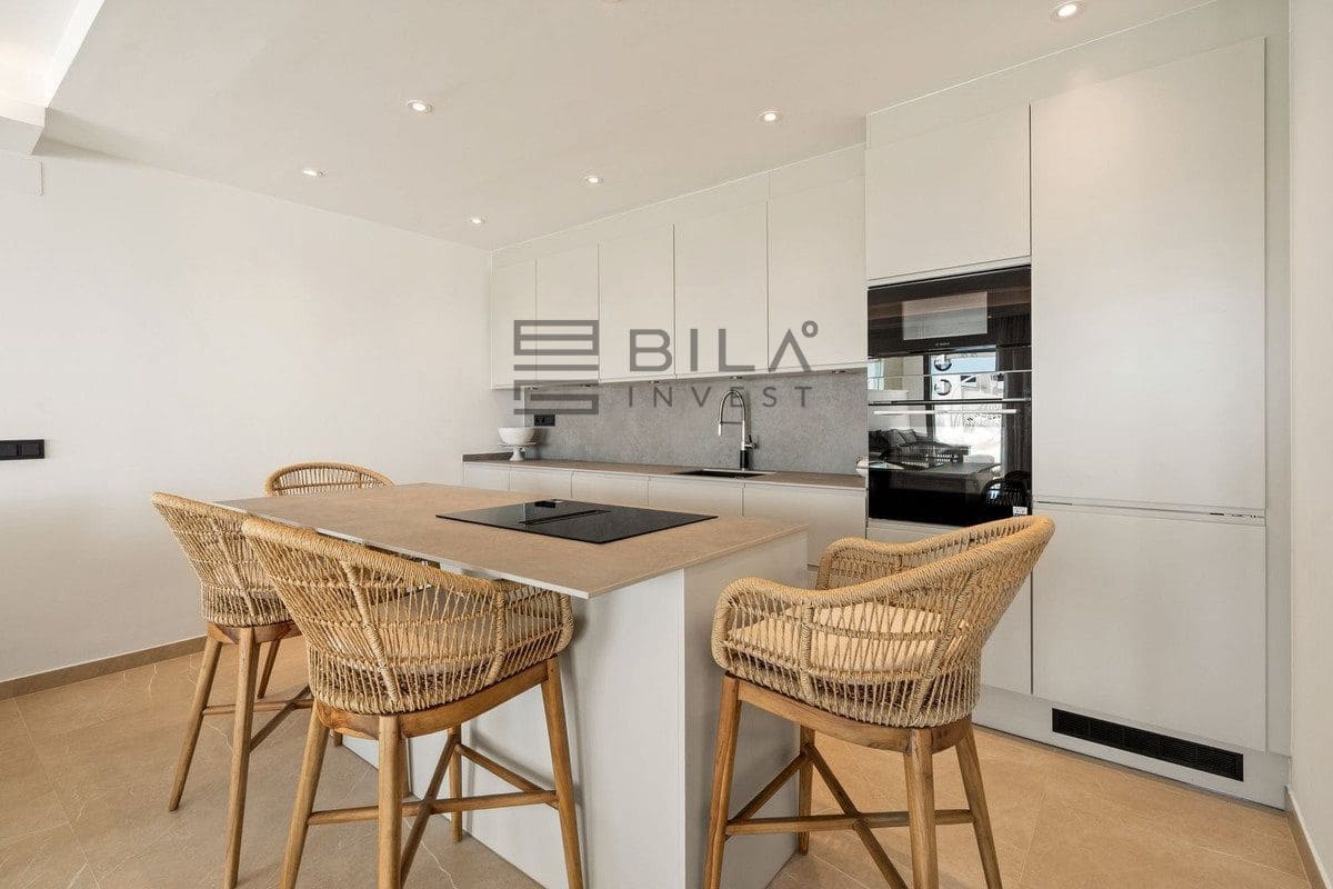 3 sovrum Hus till salu i Marbella med pool garage - 1 180 000 € (Ref: 9895296)