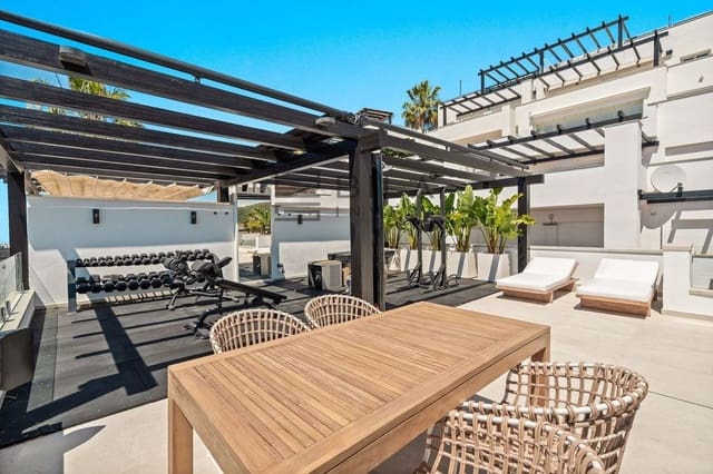 3 sovrum Hus till salu i Santa Clara, Marbella med pool garage - 1 180 000 € (Ref: 9895296)