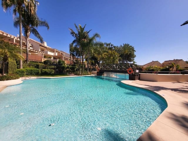 3 bedroom Flat for sale in Río Real, Marbella with pool garage - € 750,000 (Ref: 9895297)