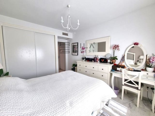 Ático de 2 habitaciones en La Reserva, Marbella en venta - 359.000 € (Ref: 9895298)