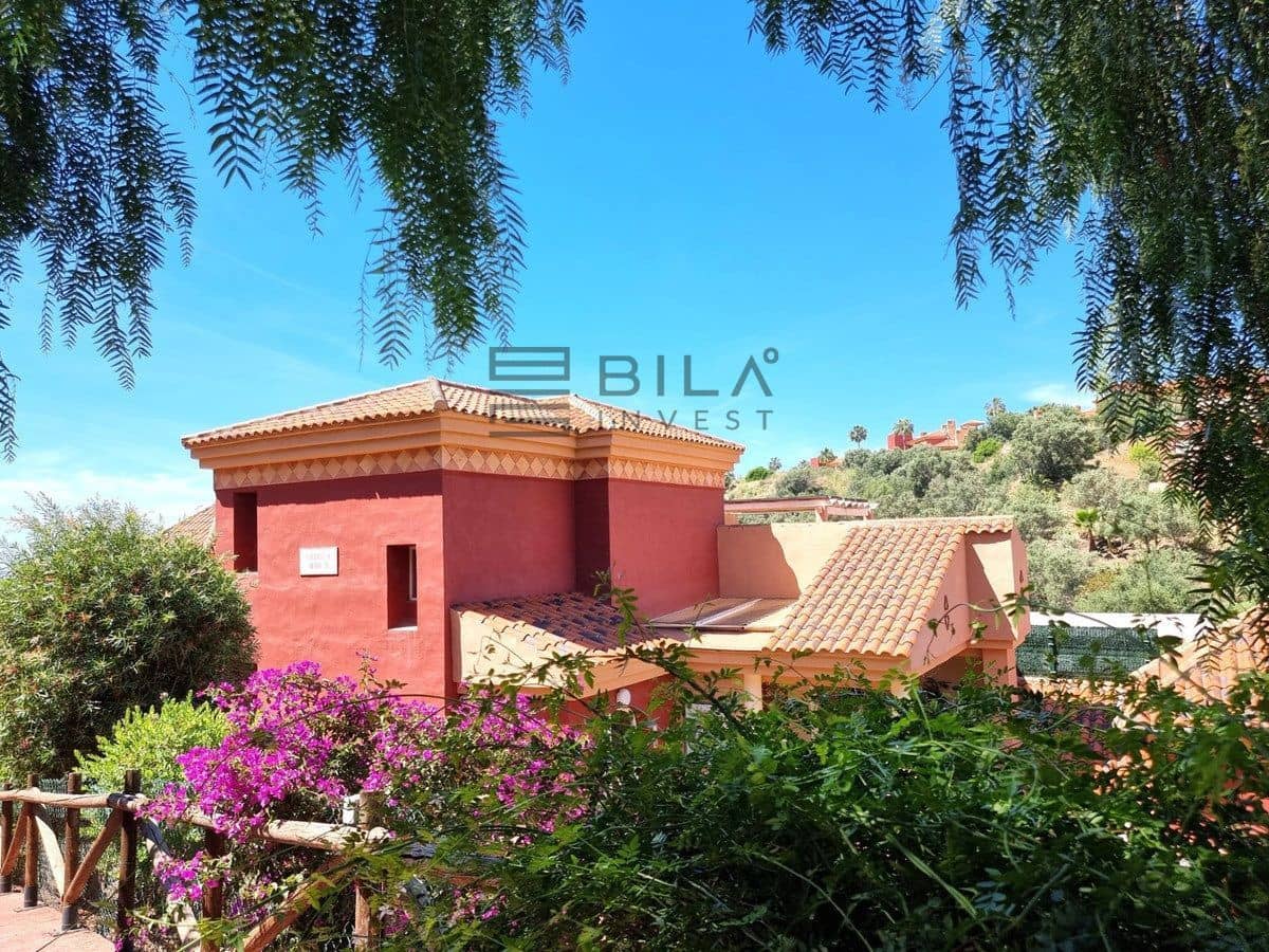 2 soveværelse Penthouse til salg i La Reserva med swimmingpool - € 359.000 (Ref: 9895298)