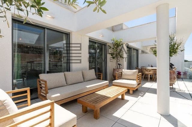 3 chambre Penthouse à vendre à Elviria, Marbella avec piscine - 1 495 000 € (Ref: 9895300)