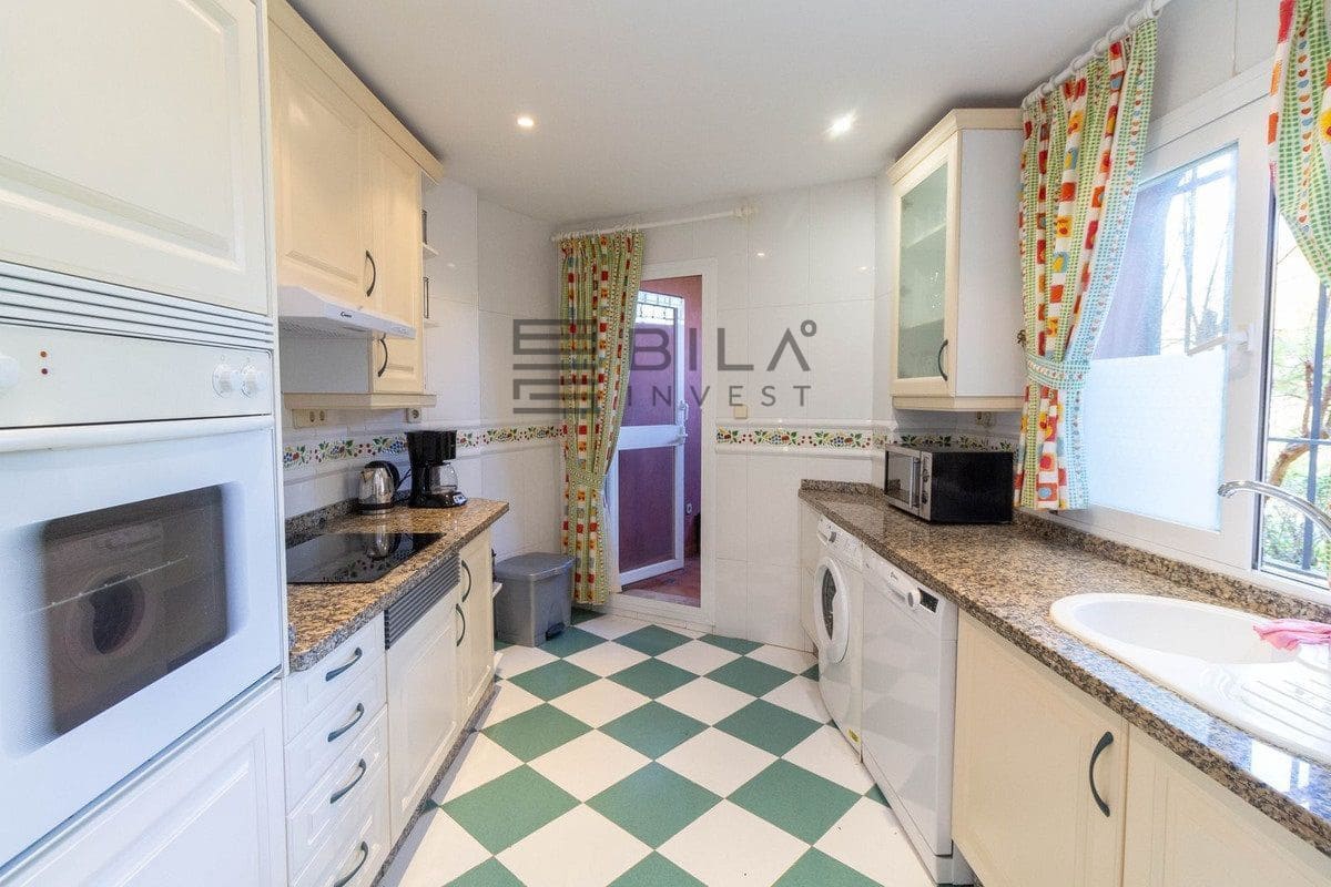 3 slaapkamer Flat te koop in Elviria met zwembad garage - € 675.000 (Ref: 9895301)