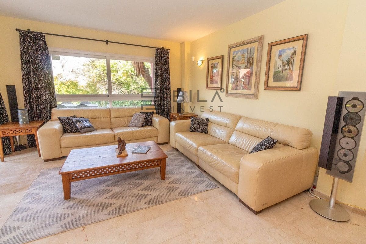 3 slaapkamer Flat te koop in Elviria met zwembad garage - € 675.000 (Ref: 9895301)