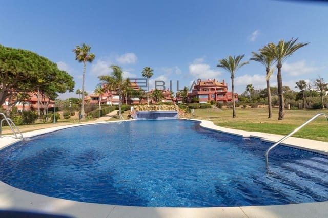 3 slaapkamer Flat te koop in Elviria, Marbella met zwembad garage - € 675.000 (Ref: 9895301)