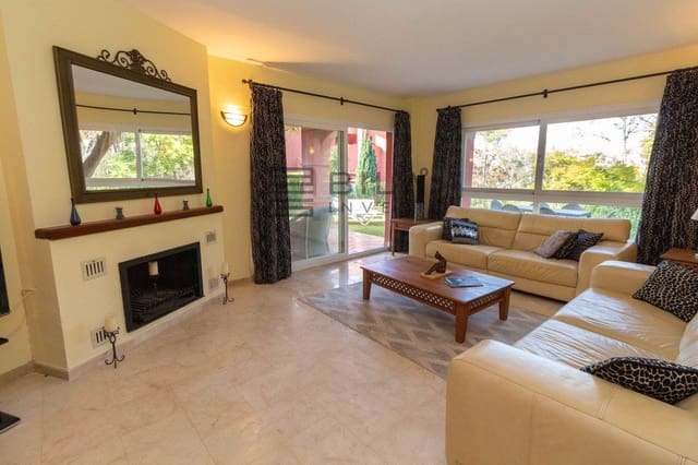 3 slaapkamer Flat te koop in Elviria, Marbella met zwembad garage - € 675.000 (Ref: 9895301)
