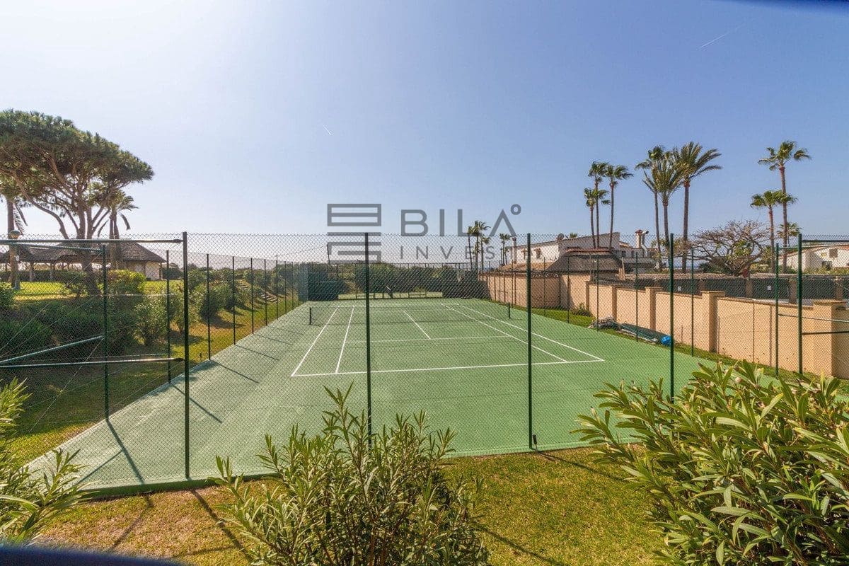 3 slaapkamer Flat te koop in Elviria met zwembad garage - € 675.000 (Ref: 9895301)