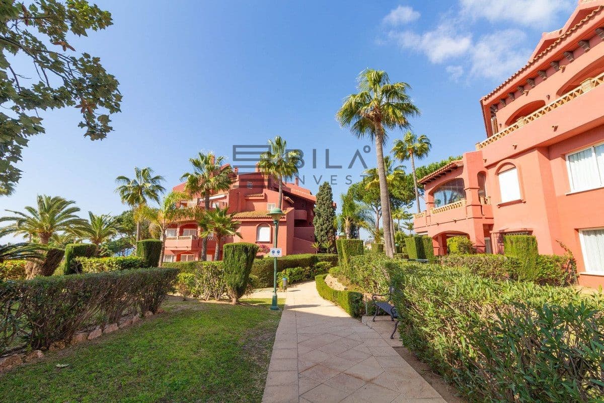 3 slaapkamer Flat te koop in Elviria met zwembad garage - € 675.000 (Ref: 9895301)