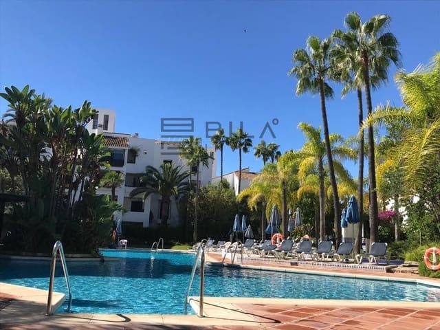 2 slaapkamer Flat te koop in Elviria, Marbella met zwembad garage - € 499.000 (Ref: 9895302)