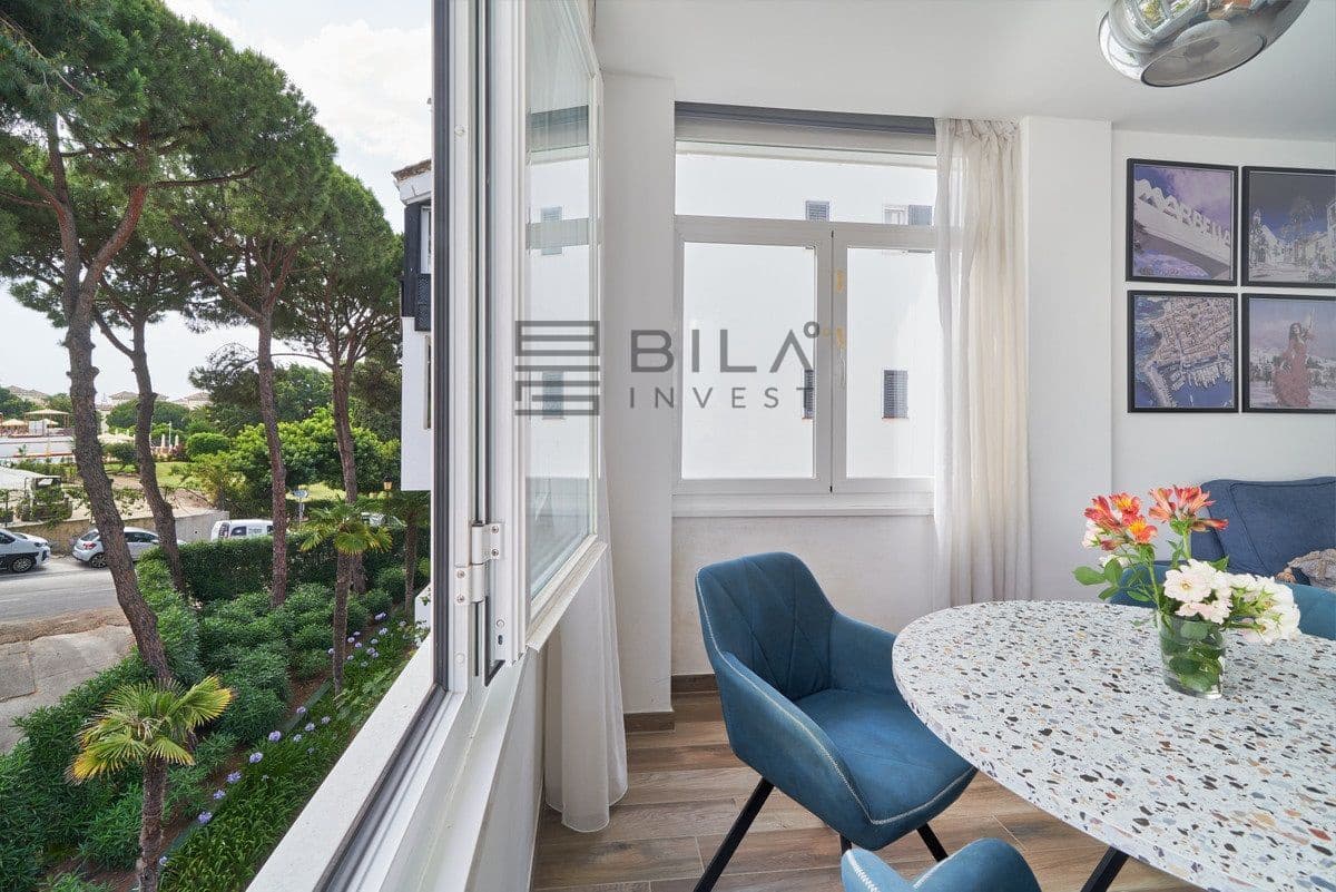 2 slaapkamer Flat te koop in Elviria met zwembad garage - € 499.000 (Ref: 9895302)