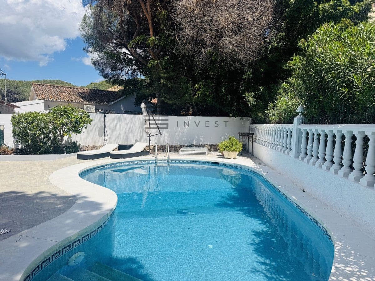 4 chambre Villa/Maison à vendre à Elviria avec piscine garage - 1 199 000 € (Ref: 9895303)