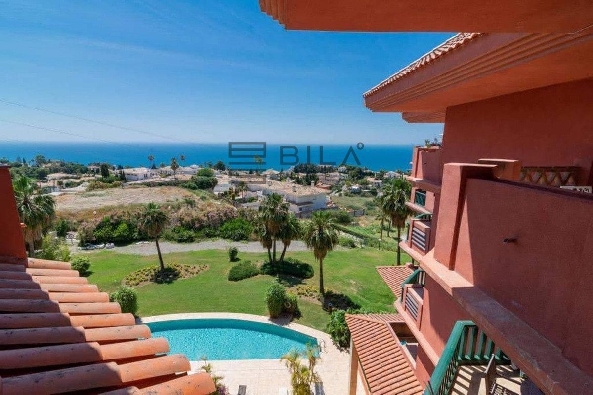 3 soveværelse Penthouse til salg i Fuengirola med swimmingpool - € 535.000 (Ref: 9895649)