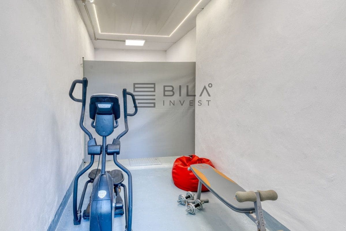 Chalet de 4 habitaciones en Marbella en venta con piscina - 1.495.000 € (Ref: 9895650)