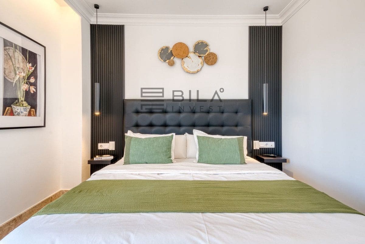 Chalet de 4 habitaciones en Marbella en venta con piscina - 1.495.000 € (Ref: 9895650)