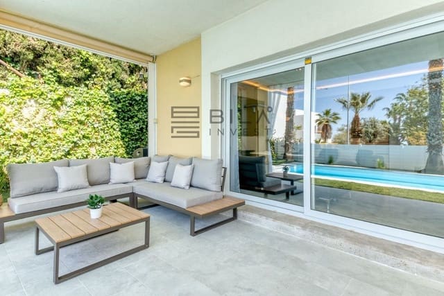 Chalet de 4 habitaciones en Santa Clara, Marbella en venta con piscina - 1.495.000 € (Ref: 9895650)