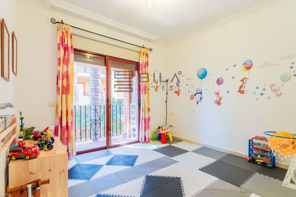 3 Zimmer Wohnung zu verkaufen in Elviria mit Pool - 659.000 € (Ref: 9895652)