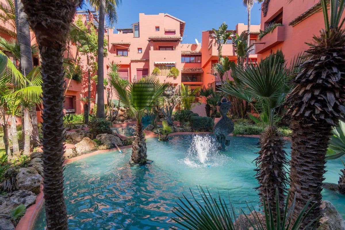 3 Zimmer Wohnung zu verkaufen in Elviria mit Pool - 659.000 € (Ref: 9895652)