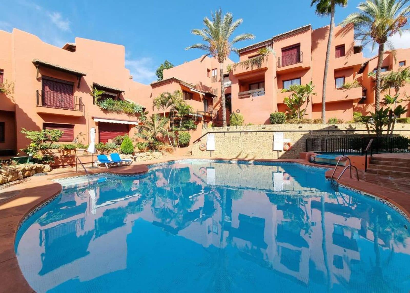 3 Zimmer Wohnung zu verkaufen in Elviria mit Pool - 659.000 € (Ref: 9895652)