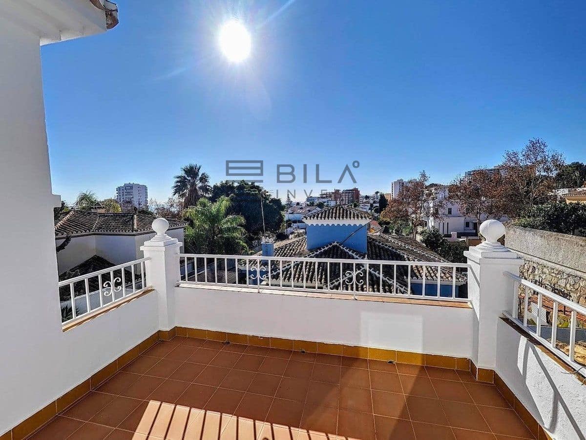 4 quarto Moradia para venda em Benalmadena com piscina garagem - 890 000 € (Ref: 9897470)