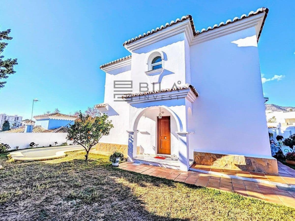 4 quarto Moradia para venda em Benalmadena com piscina garagem - 890 000 € (Ref: 9897470)