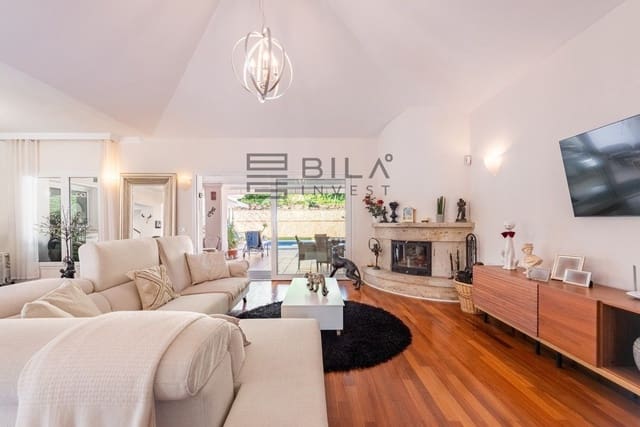 6 bedroom Villa for sale in La Sierrezuela, Mijas - € 1,495,000 (Ref: 9897471)