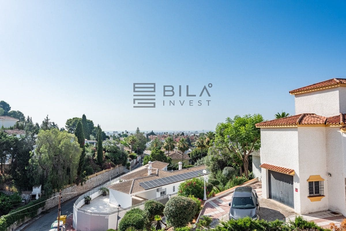 6 bedroom Villa for sale in La Sierrezuela with pool garage - € 1,495,000 (Ref: 9897471)