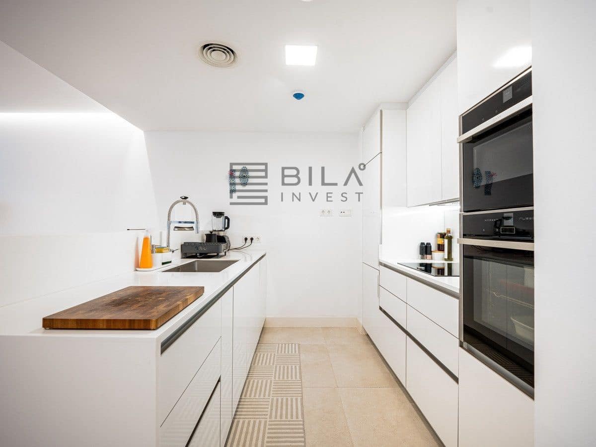 3 bedroom Flat for sale in Artola with pool garage - € 925,000 (Ref: 9897472)