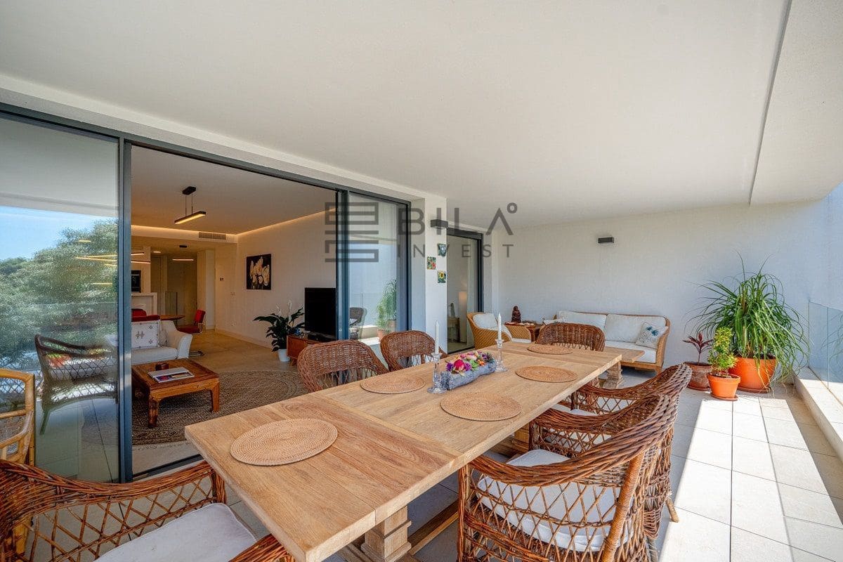 3 bedroom Flat for sale in Artola with pool garage - € 925,000 (Ref: 9897472)