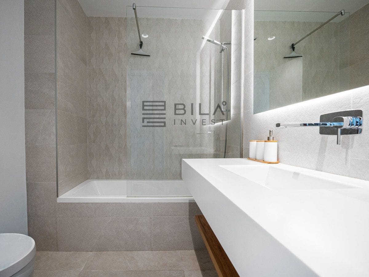 3 bedroom Flat for sale in Artola with pool garage - € 925,000 (Ref: 9897472)