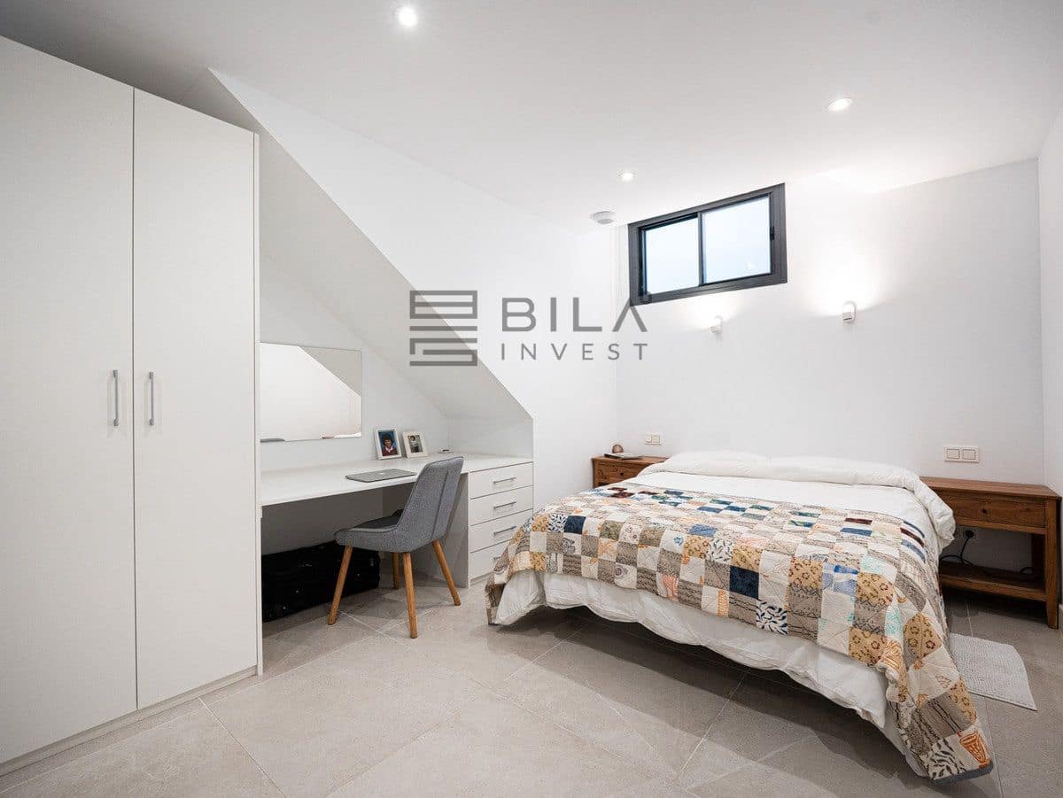 3 bedroom Flat for sale in Artola with pool garage - € 925,000 (Ref: 9897472)