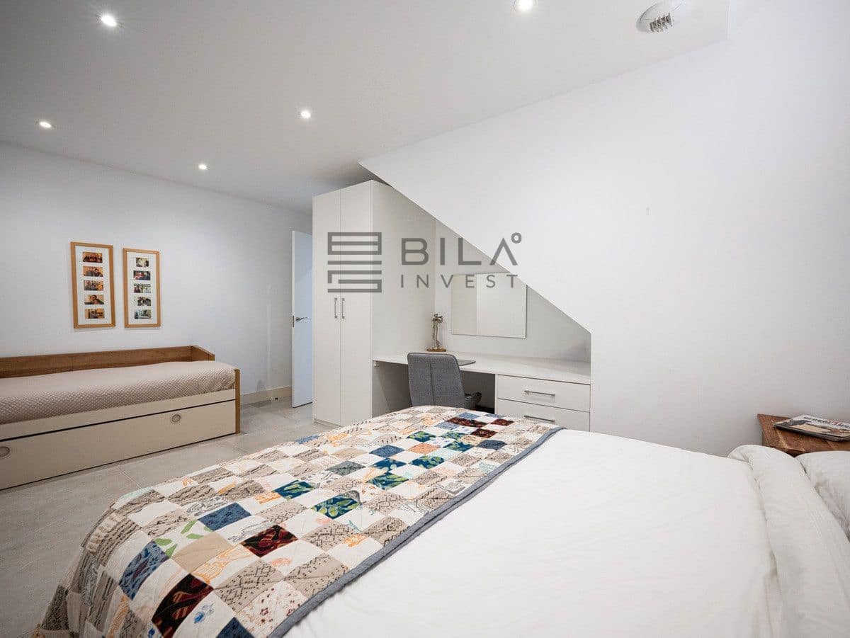 3 bedroom Flat for sale in Artola with pool garage - € 925,000 (Ref: 9897472)