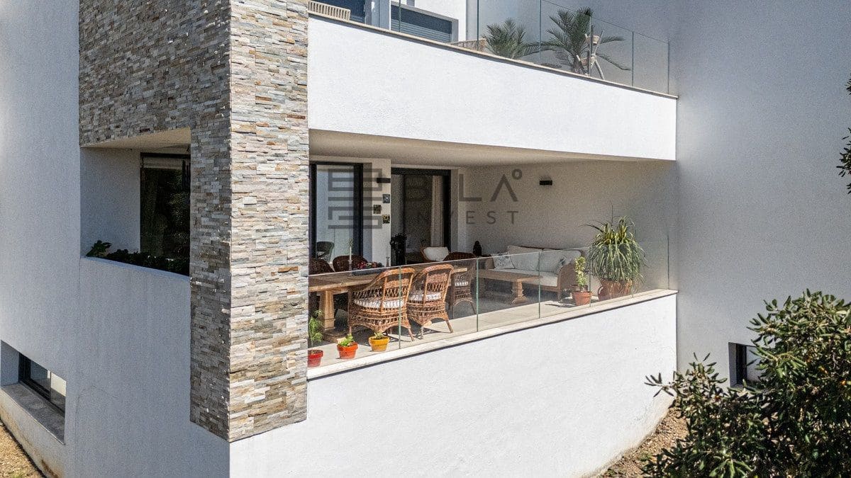 3 bedroom Flat for sale in Artola with pool garage - € 925,000 (Ref: 9897472)