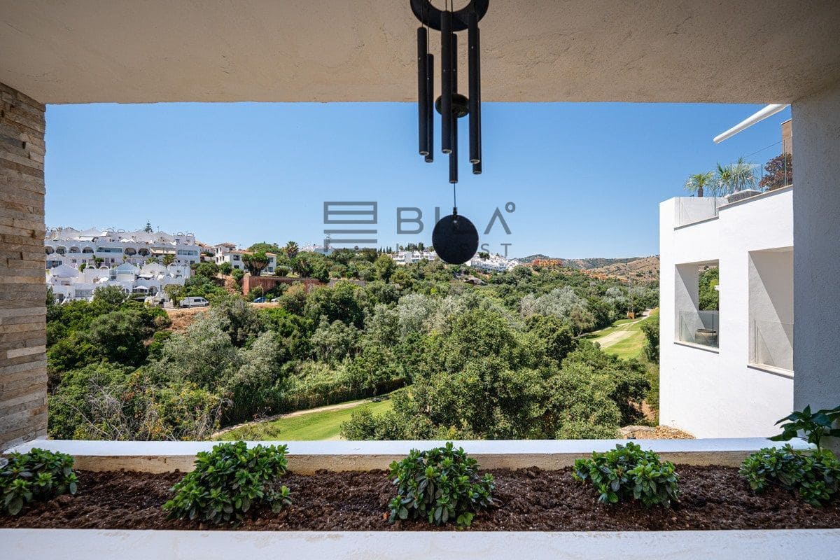 3 bedroom Flat for sale in Artola with pool garage - € 925,000 (Ref: 9897472)