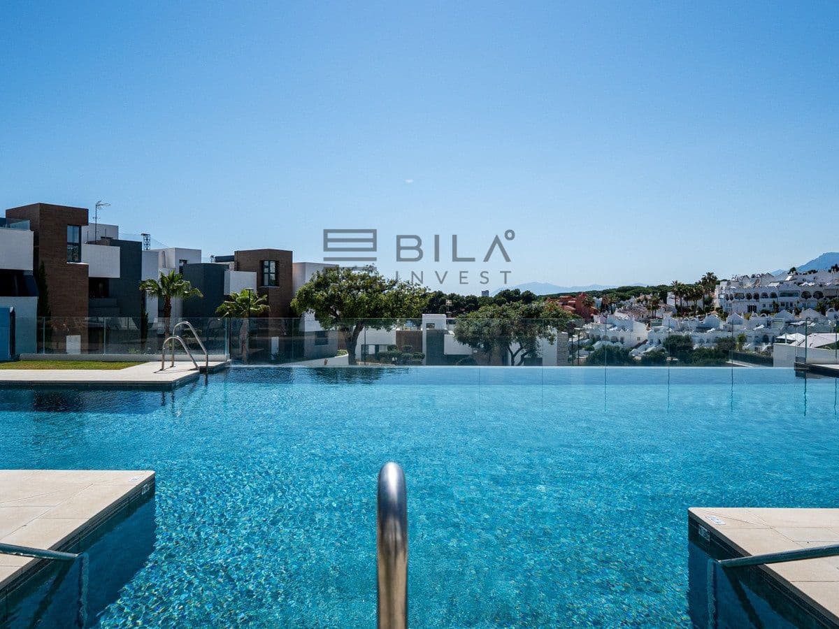3 bedroom Flat for sale in Artola with pool garage - € 925,000 (Ref: 9897472)