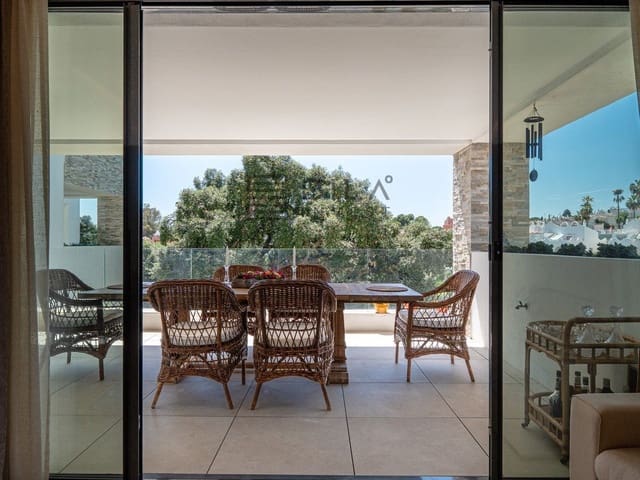 3 bedroom Flat for sale in Artola, Marbella with pool garage - € 925,000 (Ref: 9897472)