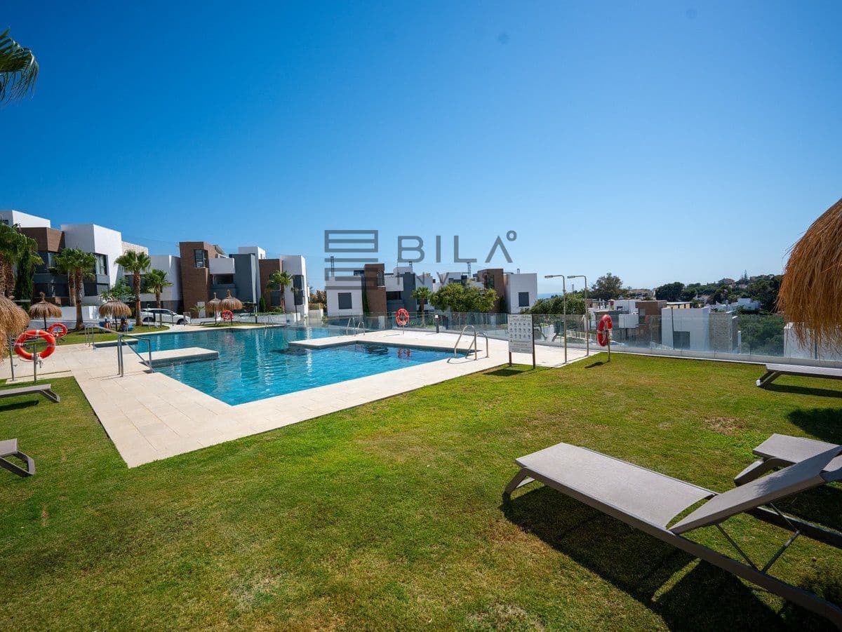 3 bedroom Flat for sale in Artola with pool garage - € 925,000 (Ref: 9897472)