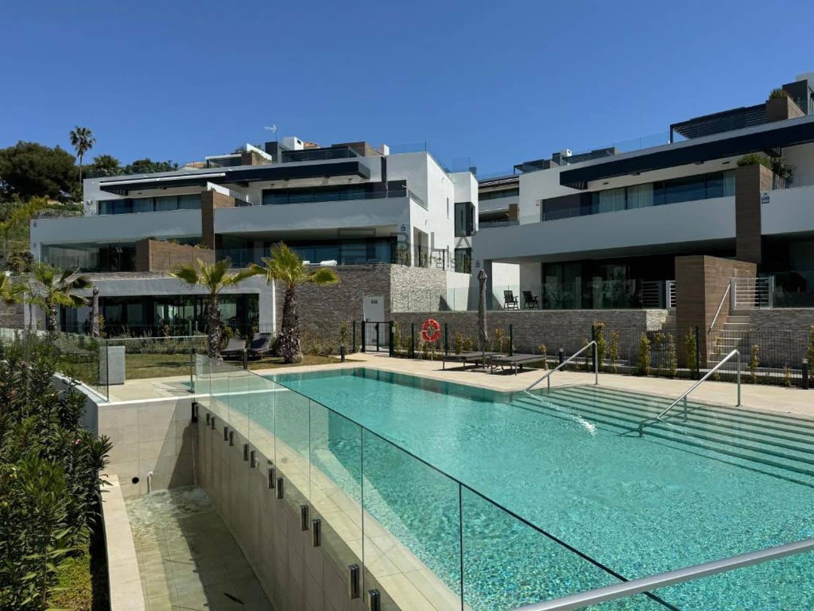 3 bedroom Flat for sale in Artola with pool garage - € 925,000 (Ref: 9897472)