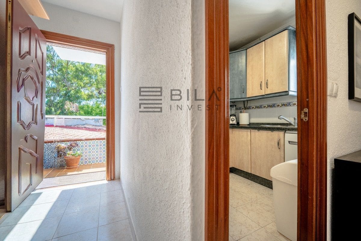 Piso de 2 habitaciones en Elviria en venta - 290.000 € (Ref: 9897473)