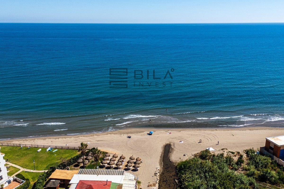 Piso de 2 habitaciones en Elviria en venta - 290.000 € (Ref: 9897473)