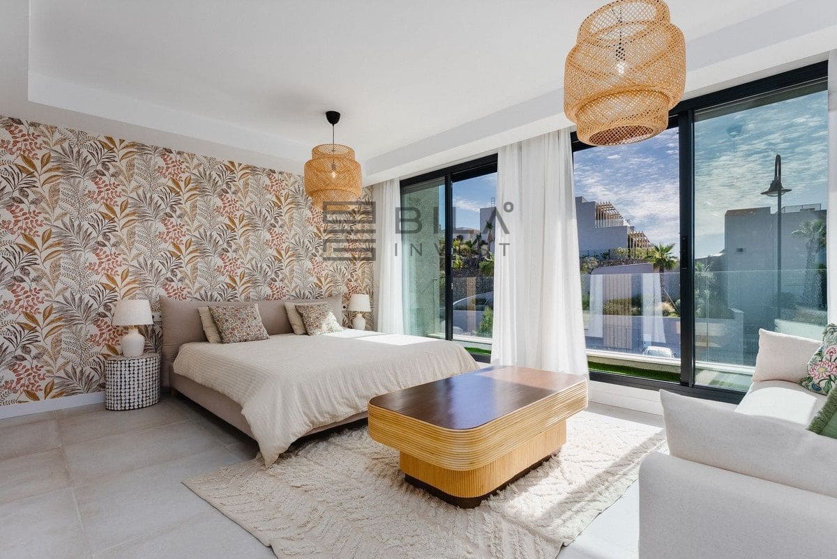 3 sovrum Villa till salu i El Chaparral med pool garage - 790 000 € (Ref: 9898564)