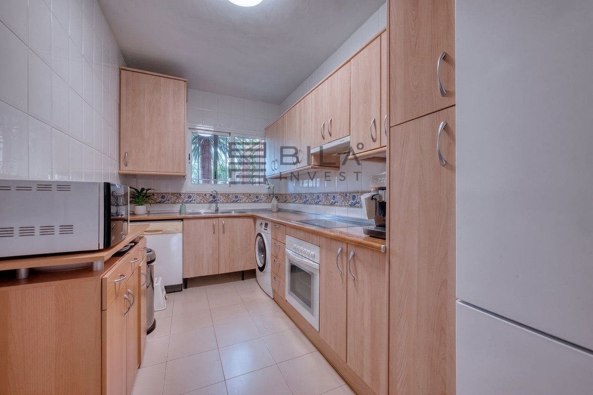 2 bedroom Flat for sale in La Reserva with pool garage - € 320,000 (Ref: 9898565)