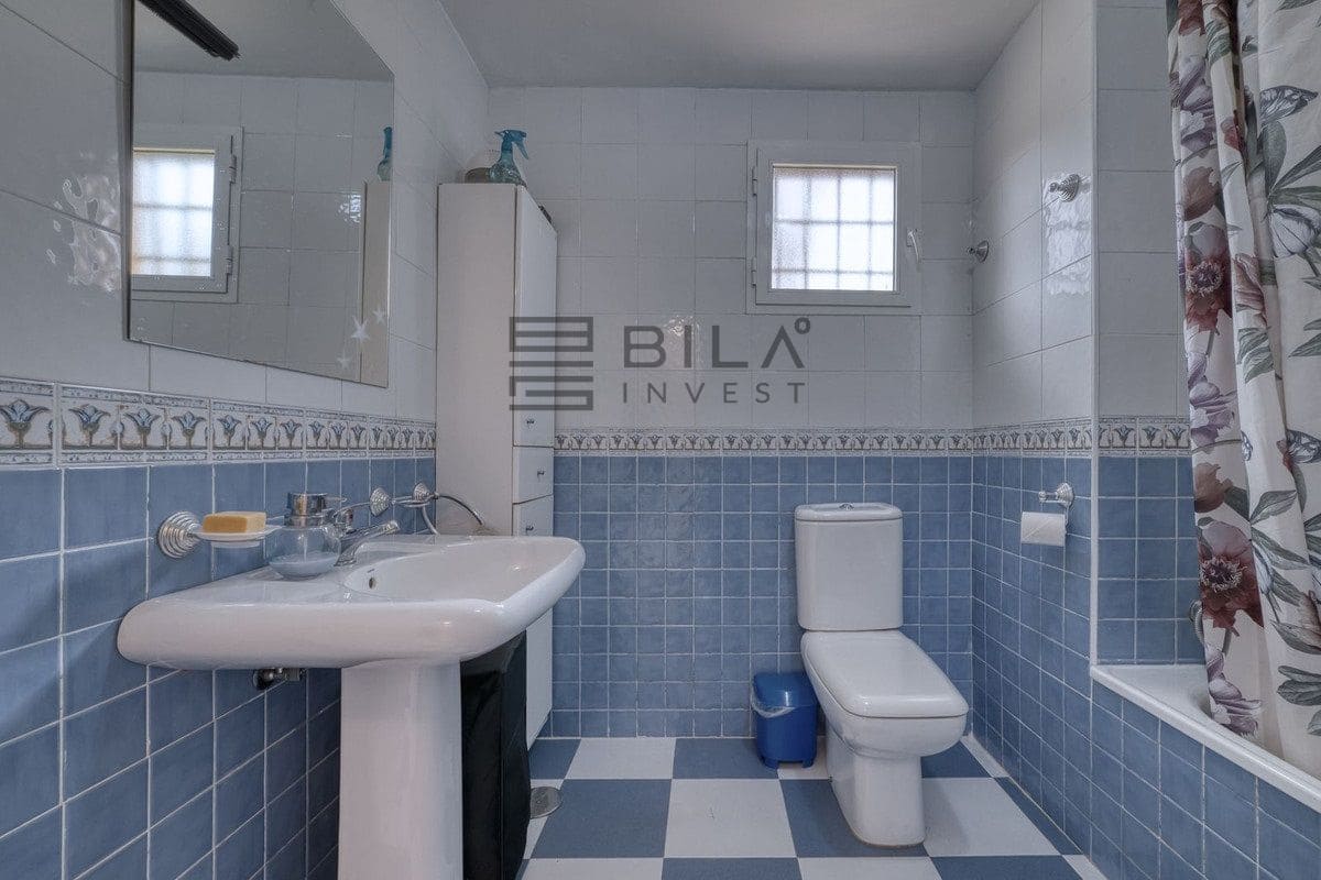 2 bedroom Flat for sale in La Reserva with pool garage - € 320,000 (Ref: 9898565)