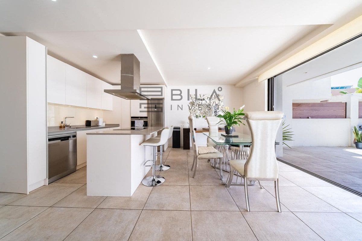 Casa de 4 habitaciones en La Cala de Mijas en venta con piscina garaje - 925.000 € (Ref: 9898566)